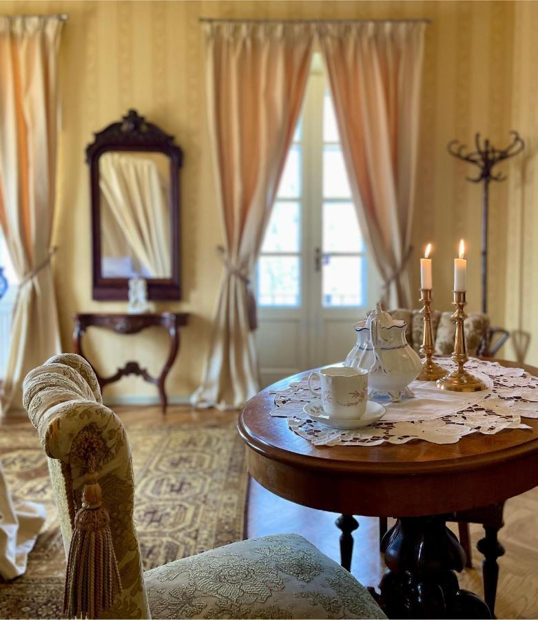 Naeaes Slott Guest House Floda  Luaran gambar