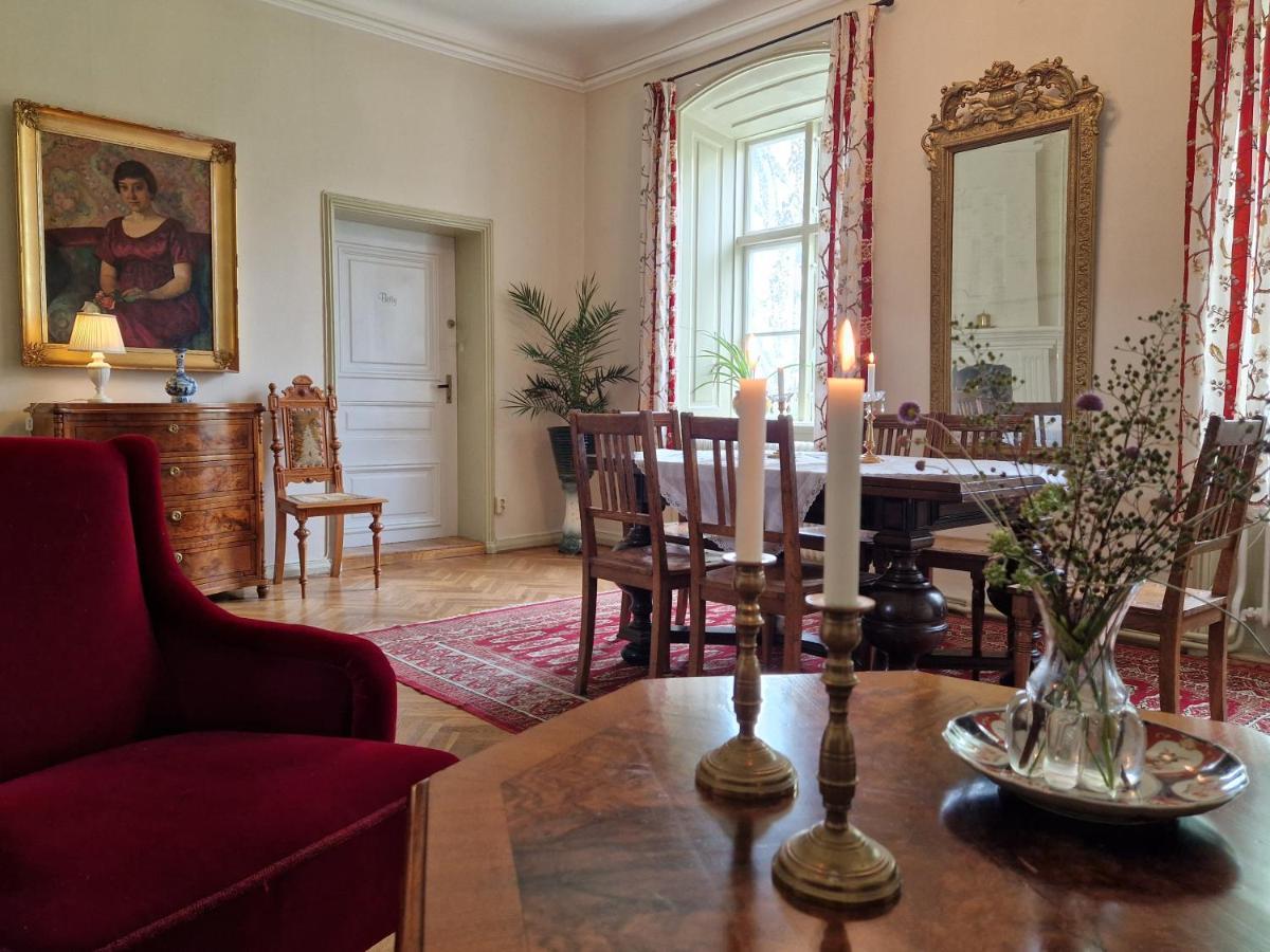 Naeaes Slott Guest House Floda  Luaran gambar