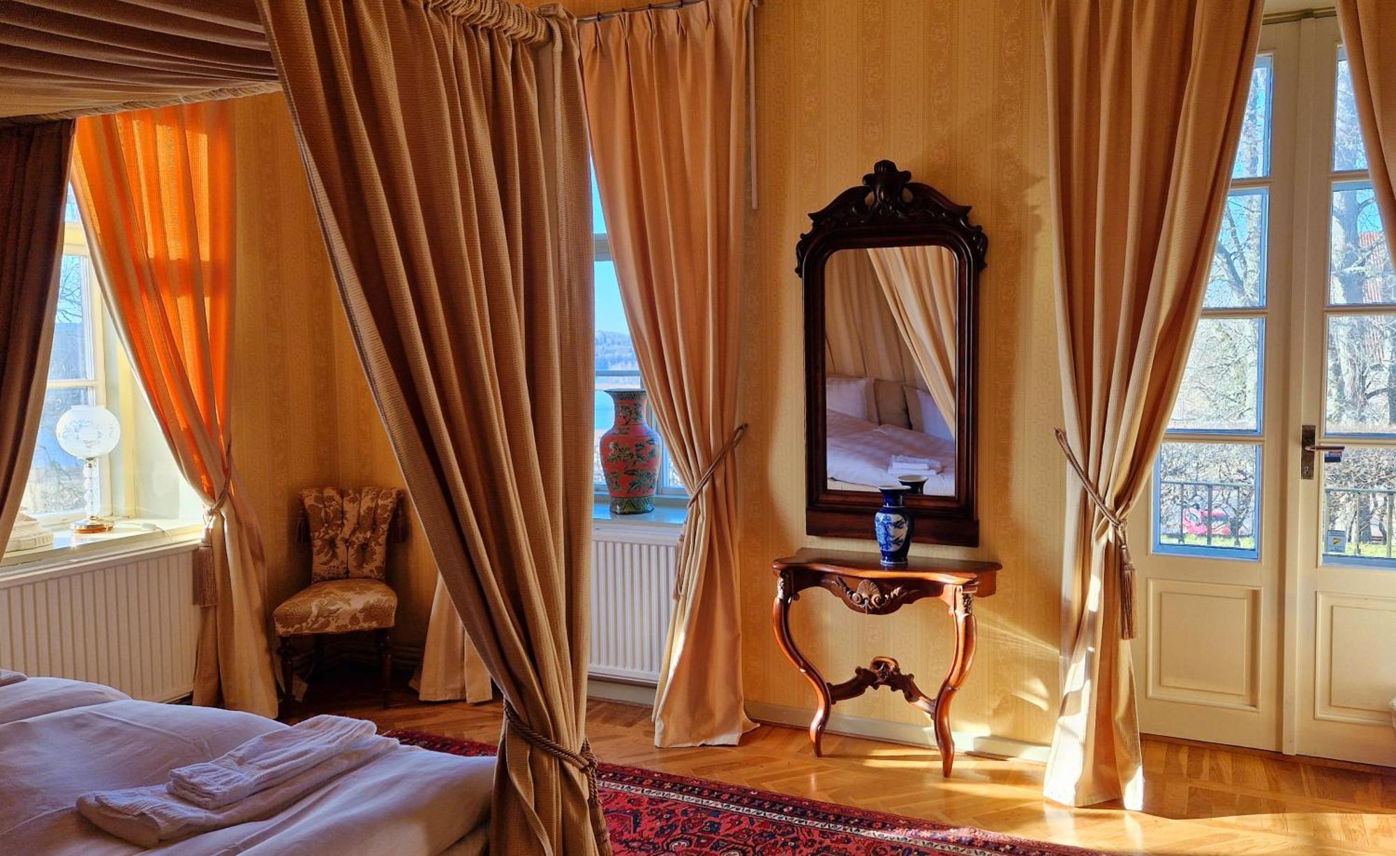 Naeaes Slott Guest House Floda  Luaran gambar