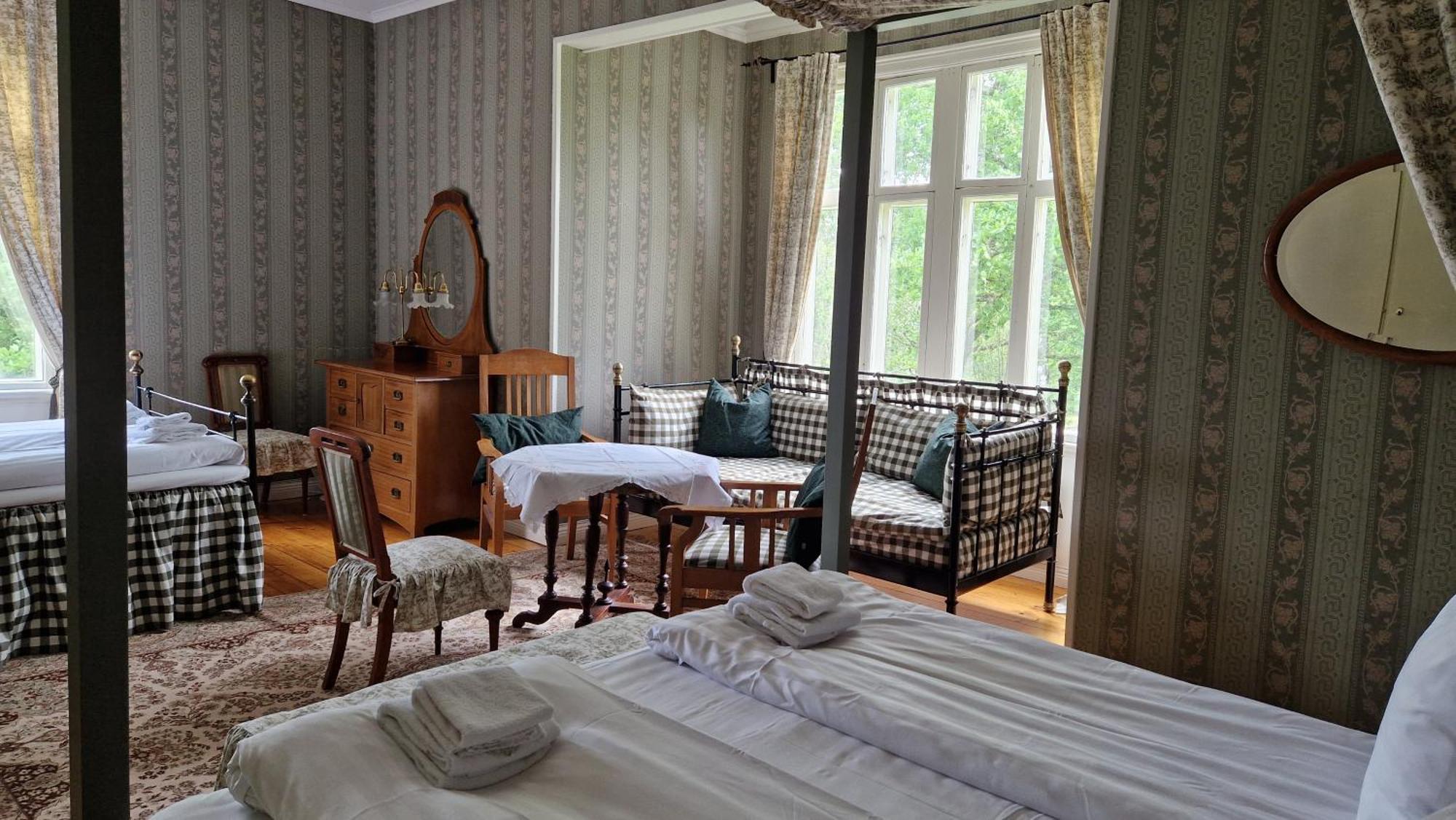 Naeaes Slott Guest House Floda  Luaran gambar